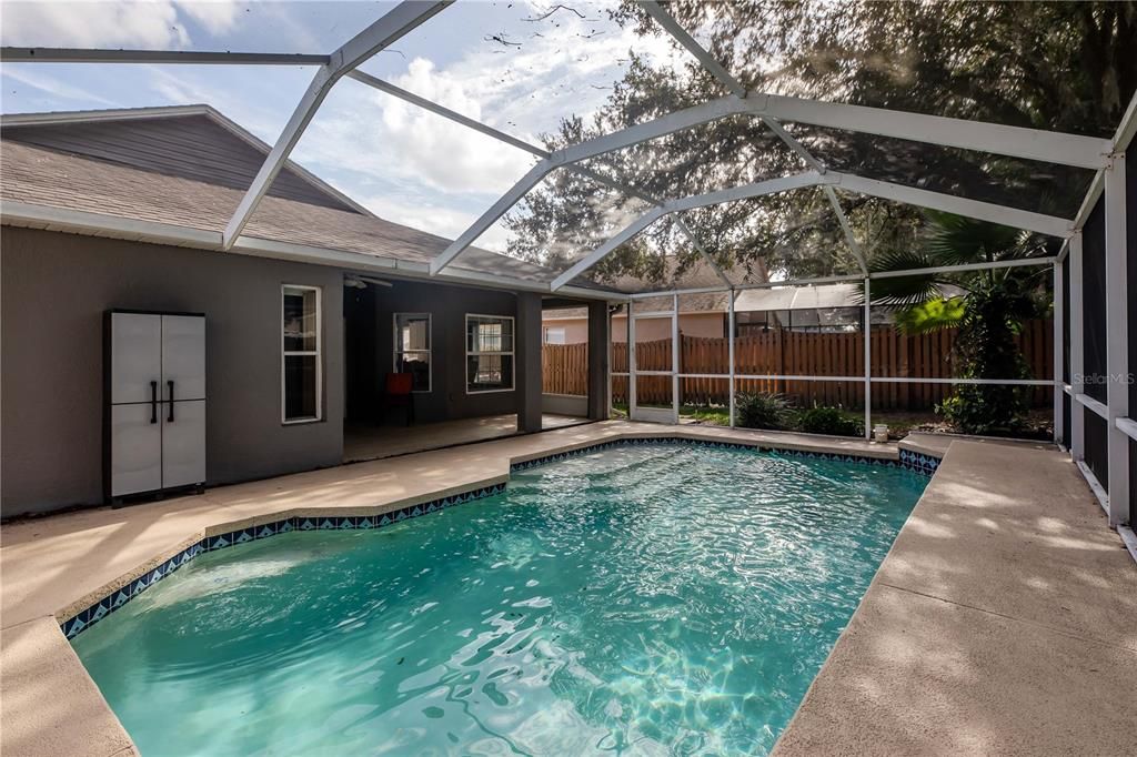 En Venta: $425,000 (4 camas, 2 baños, 1792 Pies cuadrados)