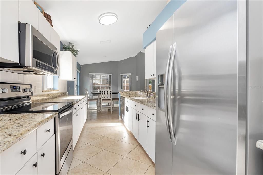 En Venta: $425,000 (4 camas, 2 baños, 1792 Pies cuadrados)