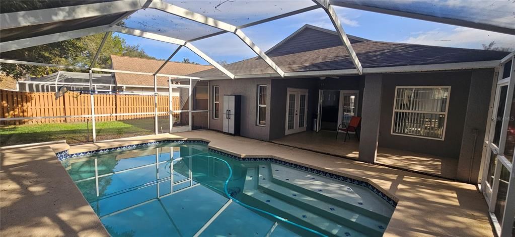 En Venta: $425,000 (4 camas, 2 baños, 1792 Pies cuadrados)