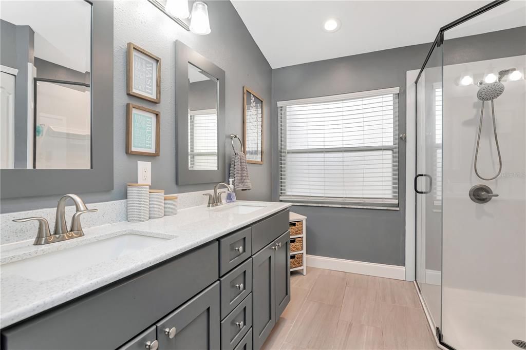 En Venta: $425,000 (4 camas, 2 baños, 1792 Pies cuadrados)