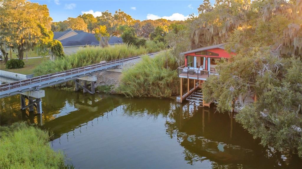 For Sale: $440,000 (2 beds, 2 baths, 768 Square Feet)