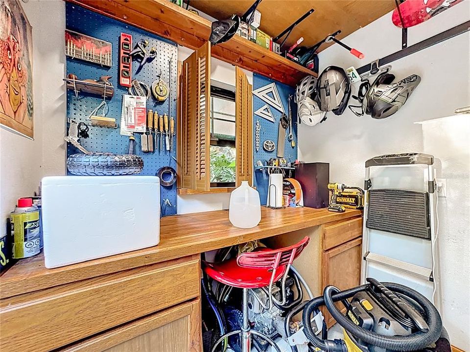 For Sale: $440,000 (2 beds, 2 baths, 768 Square Feet)