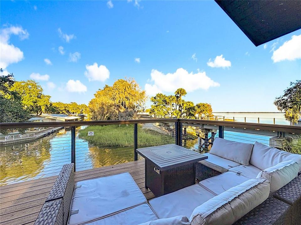 For Sale: $440,000 (2 beds, 2 baths, 768 Square Feet)