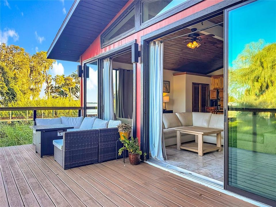 For Sale: $440,000 (2 beds, 2 baths, 768 Square Feet)