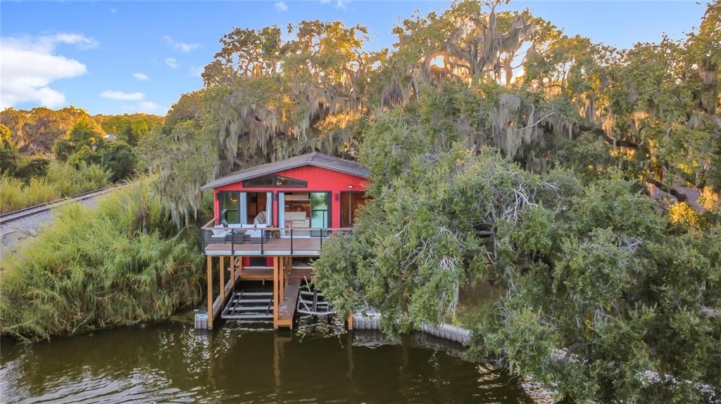 For Sale: $440,000 (2 beds, 2 baths, 768 Square Feet)