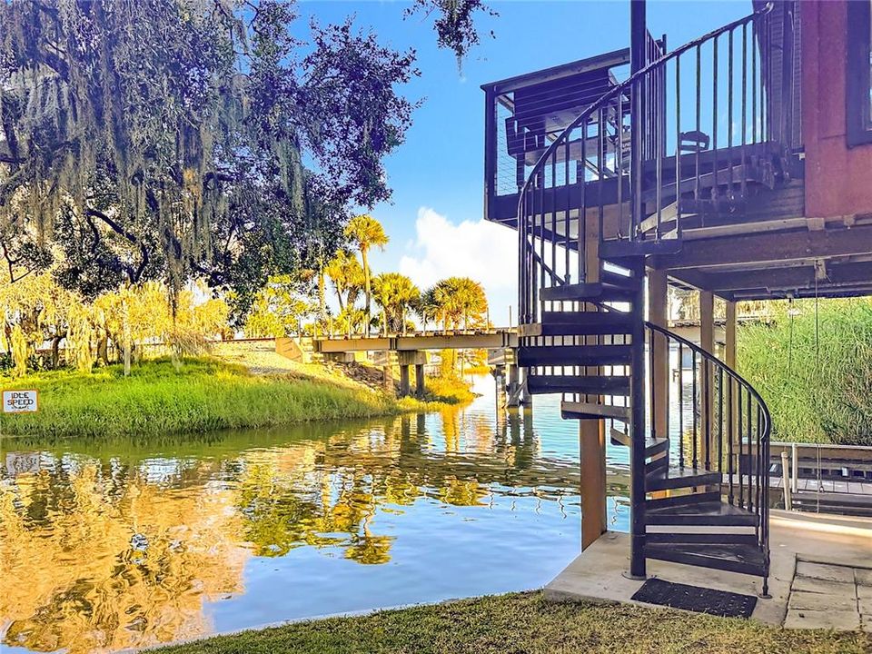 For Sale: $440,000 (2 beds, 2 baths, 768 Square Feet)