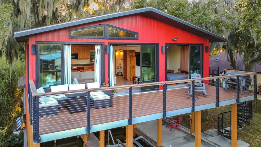 For Sale: $440,000 (2 beds, 2 baths, 768 Square Feet)