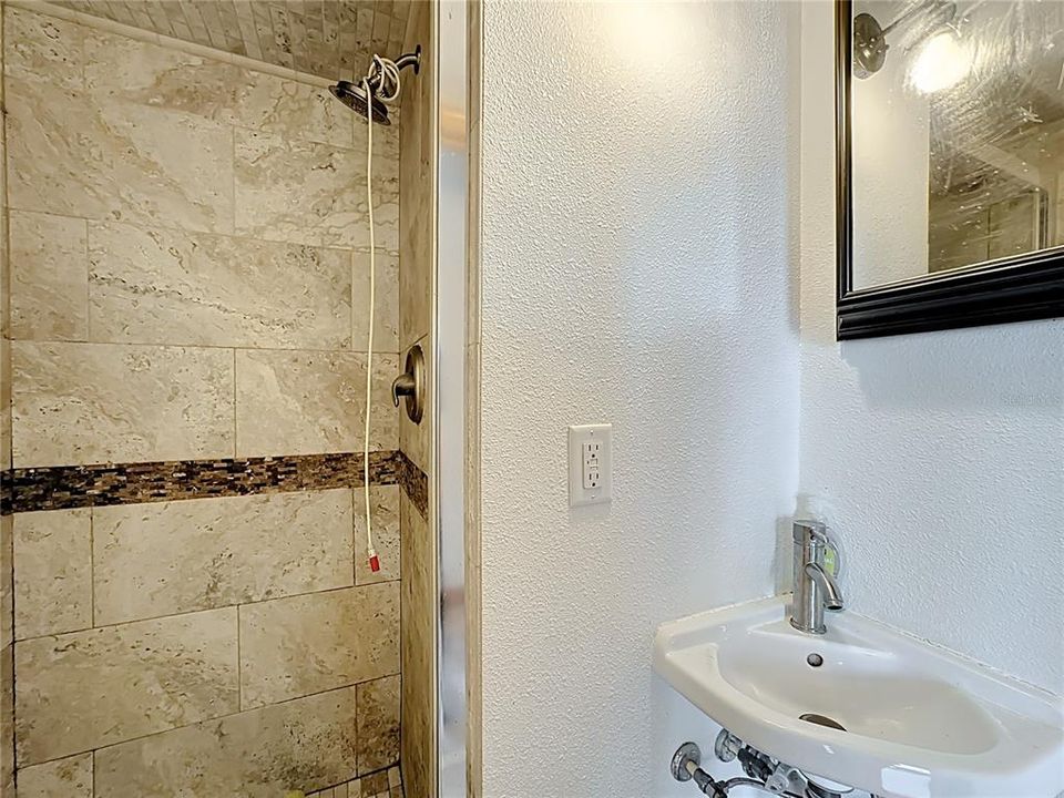 For Sale: $440,000 (2 beds, 2 baths, 768 Square Feet)