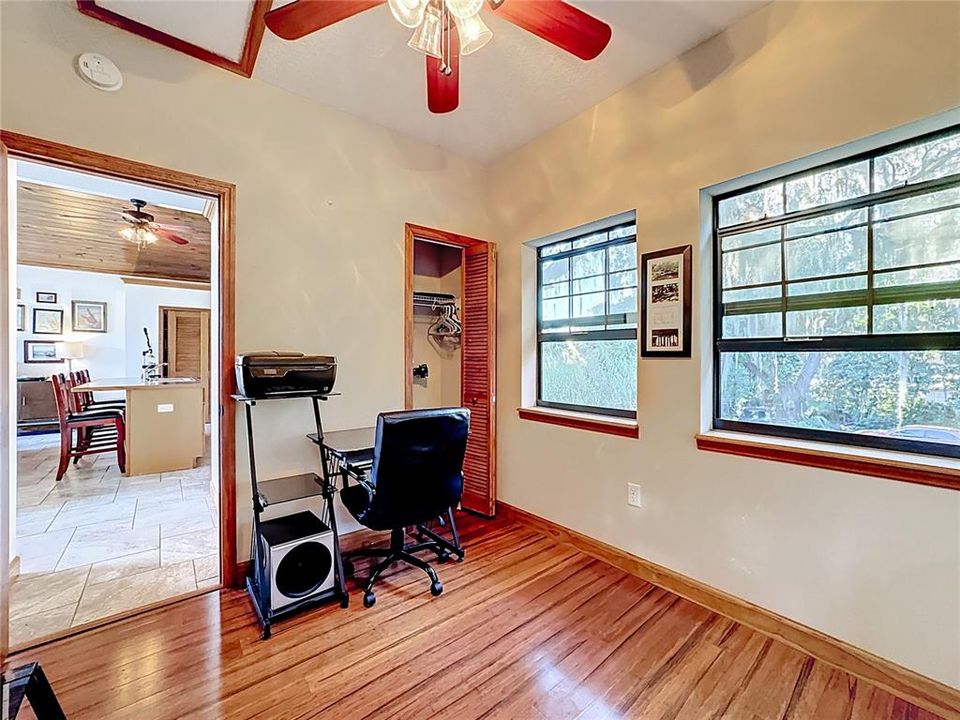 For Sale: $440,000 (2 beds, 2 baths, 768 Square Feet)