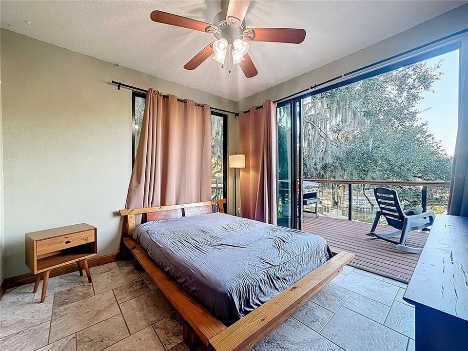 For Sale: $440,000 (2 beds, 2 baths, 768 Square Feet)