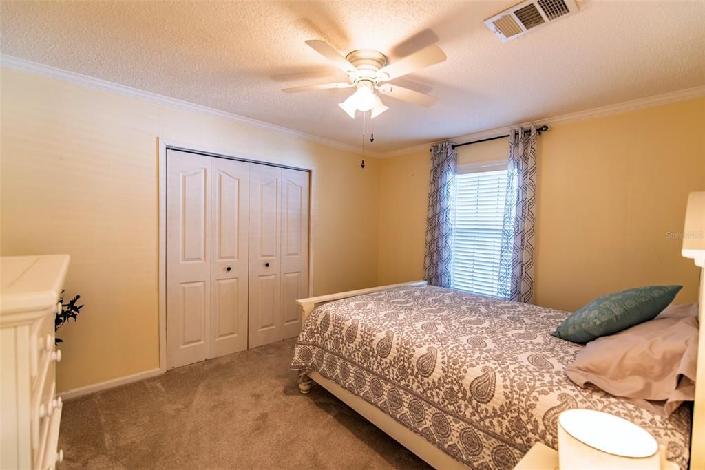 For Sale: $269,000 (2 beds, 2 baths, 1296 Square Feet)