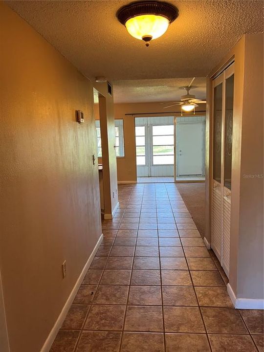 待售: $110,000 (1 贝兹, 1 浴室, 764 平方英尺)