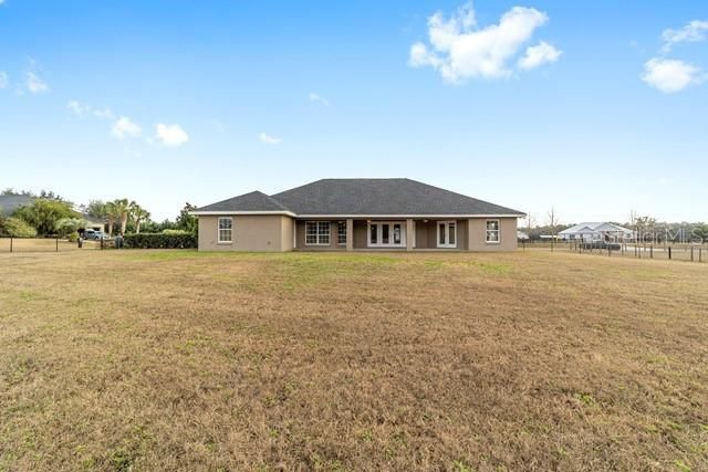 For Sale: $535,000 (4 beds, 2 baths, 2616 Square Feet)