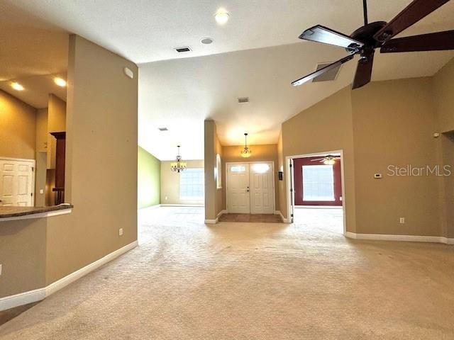 En Venta: $560,000 (4 camas, 2 baños, 2616 Pies cuadrados)