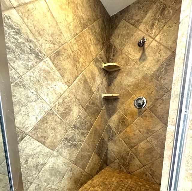 En Venta: $560,000 (4 camas, 2 baños, 2616 Pies cuadrados)