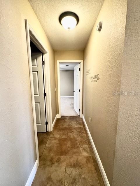 En Venta: $560,000 (4 camas, 2 baños, 2616 Pies cuadrados)