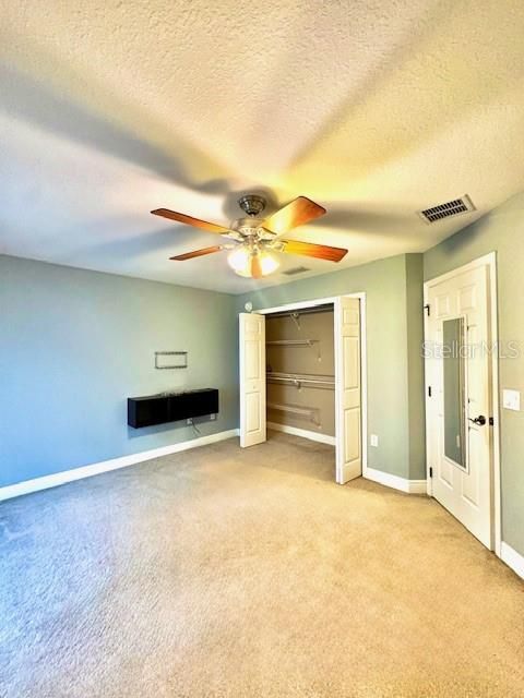 En Venta: $560,000 (4 camas, 2 baños, 2616 Pies cuadrados)