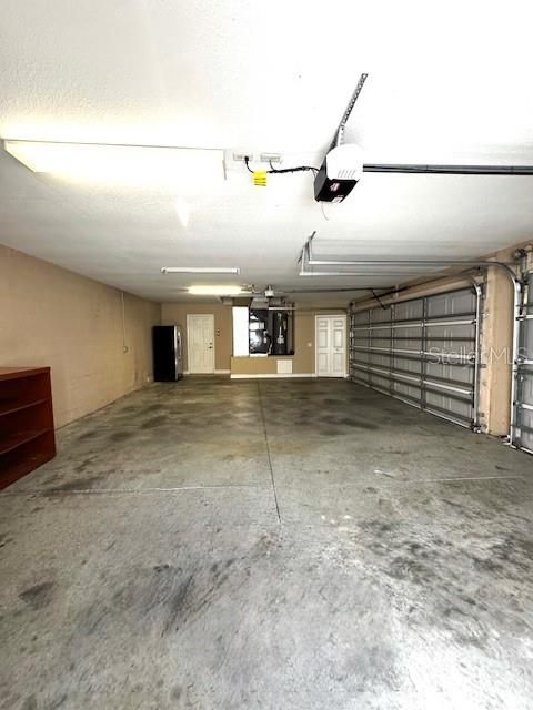 En Venta: $560,000 (4 camas, 2 baños, 2616 Pies cuadrados)