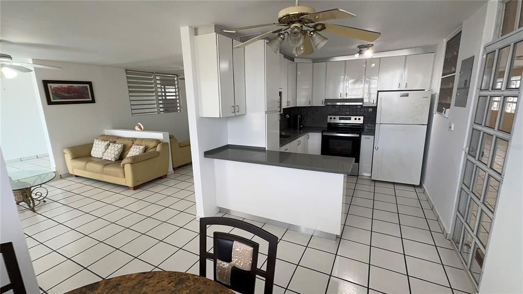 Active With Contract: $325,000 (4 beds, 2 baths, 2000 Square Feet)