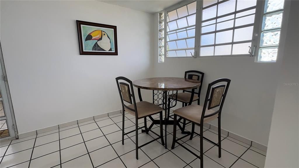 Active With Contract: $325,000 (4 beds, 2 baths, 2000 Square Feet)