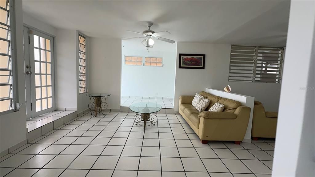 Active With Contract: $325,000 (4 beds, 2 baths, 2000 Square Feet)