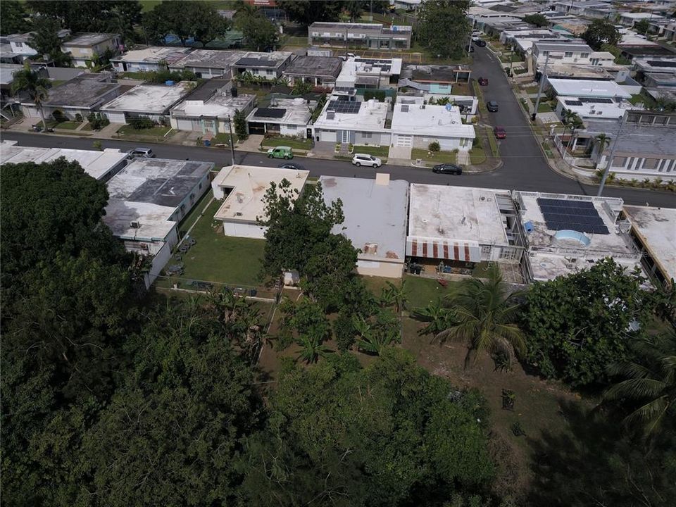 Active With Contract: $325,000 (4 beds, 2 baths, 2000 Square Feet)