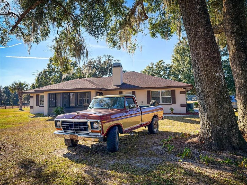 For Sale: $845,000 (2 beds, 2 baths, 1753 Square Feet)
