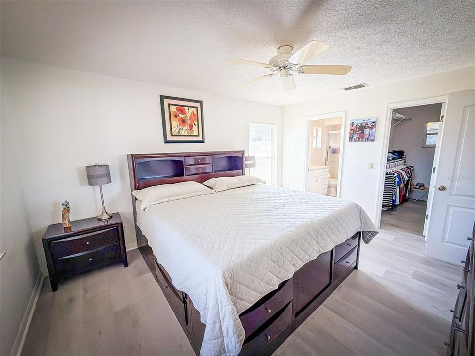 For Sale: $845,000 (2 beds, 2 baths, 1753 Square Feet)