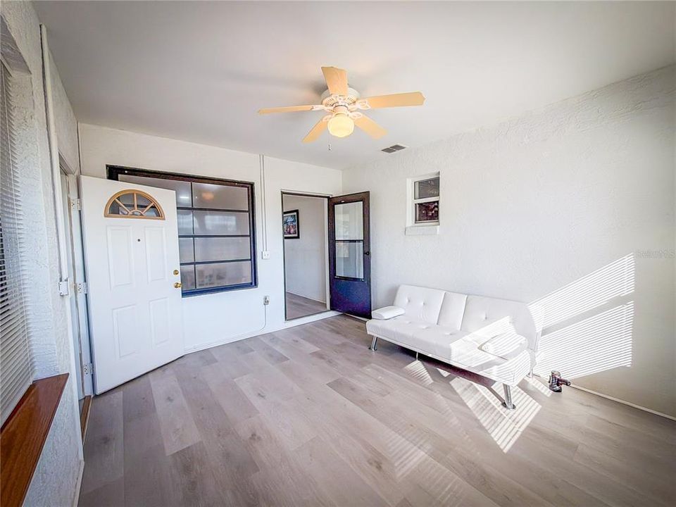 For Sale: $845,000 (2 beds, 2 baths, 1753 Square Feet)