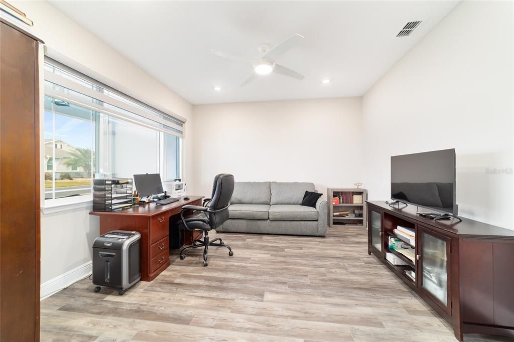 For Sale: $459,900 (2 beds, 2 baths, 2097 Square Feet)