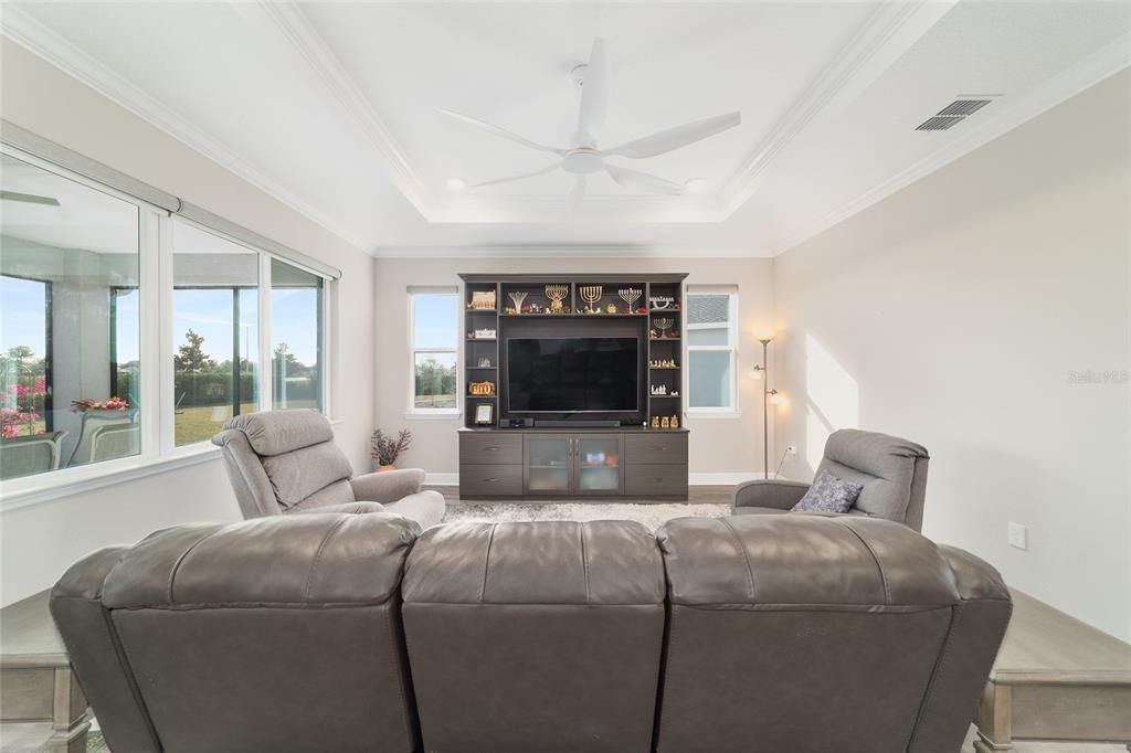 For Sale: $459,900 (2 beds, 2 baths, 2097 Square Feet)