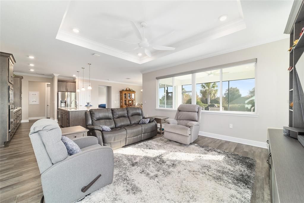 For Sale: $459,900 (2 beds, 2 baths, 2097 Square Feet)