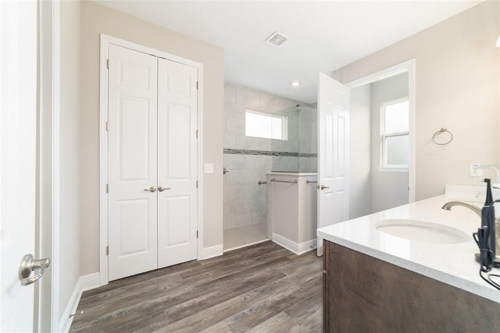 For Sale: $459,900 (2 beds, 2 baths, 2097 Square Feet)