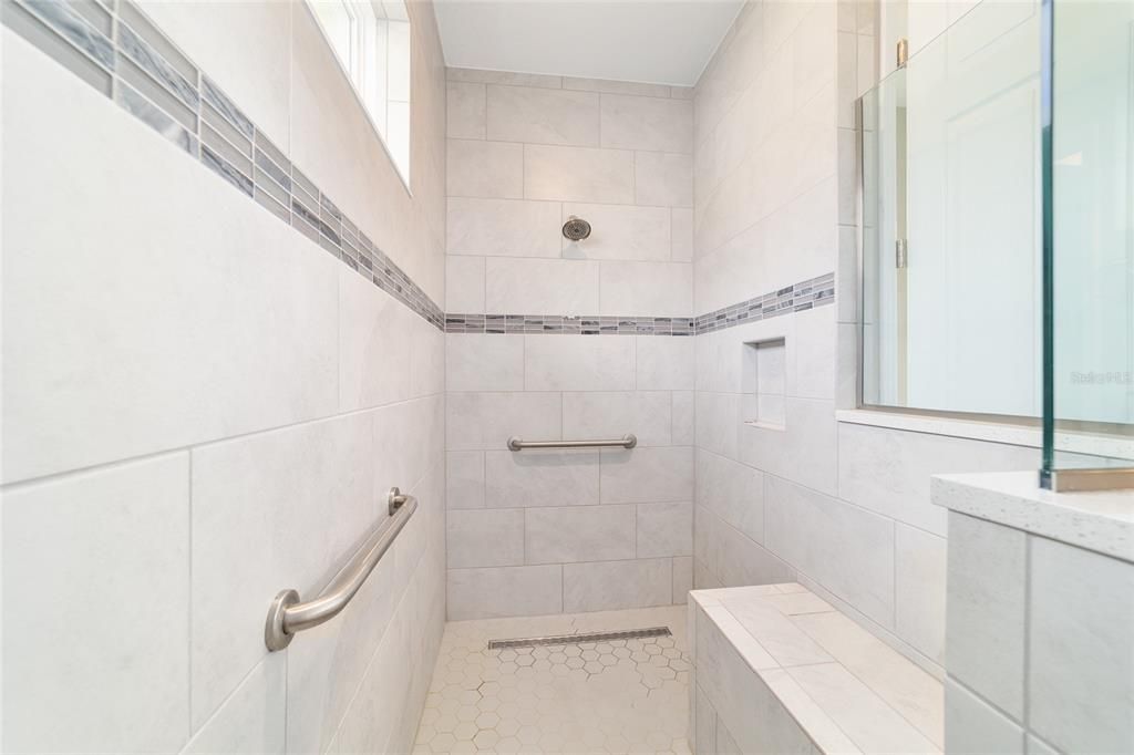 For Sale: $459,900 (2 beds, 2 baths, 2097 Square Feet)