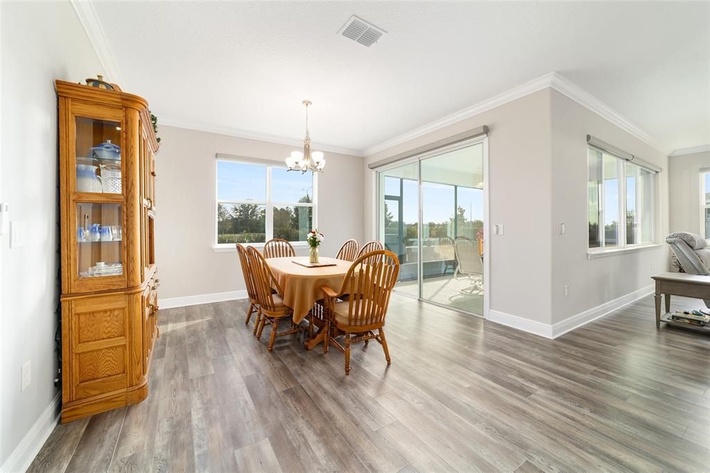 For Sale: $459,900 (2 beds, 2 baths, 2097 Square Feet)