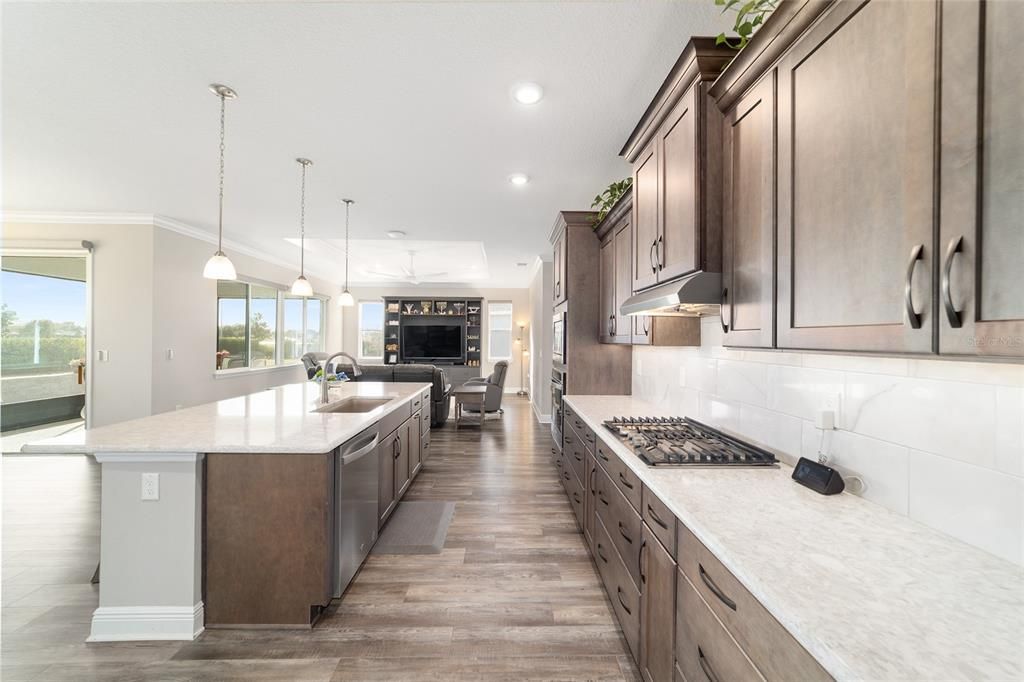 For Sale: $459,900 (2 beds, 2 baths, 2097 Square Feet)