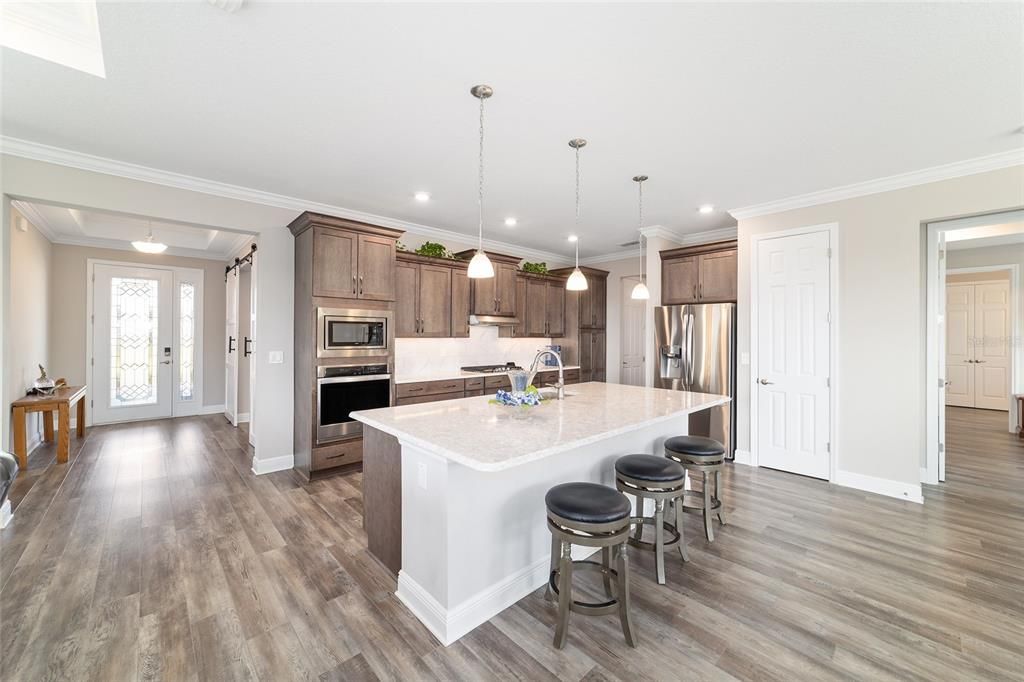 For Sale: $459,900 (2 beds, 2 baths, 2097 Square Feet)