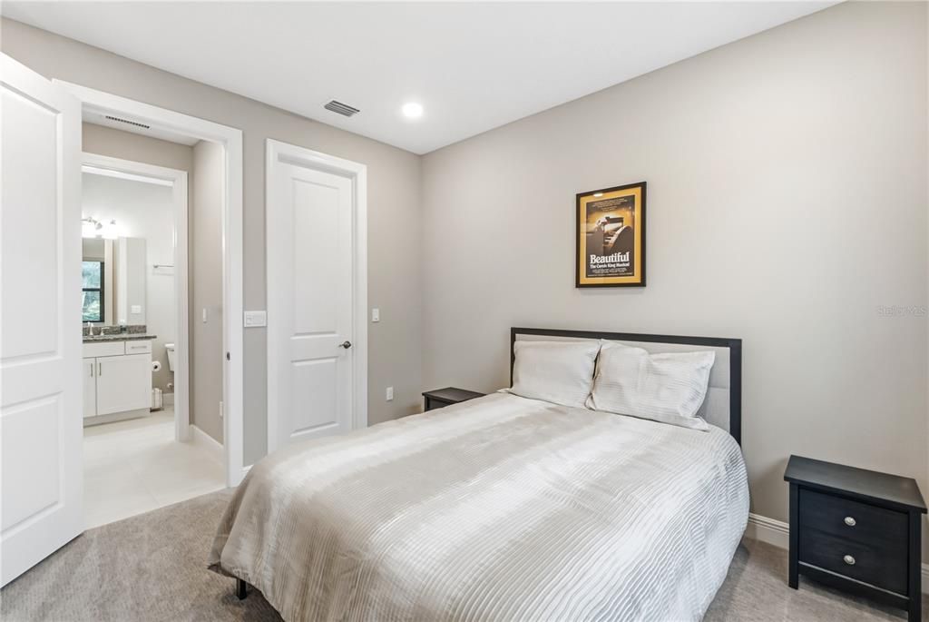 For Sale: $889,000 (3 beds, 3 baths, 2318 Square Feet)