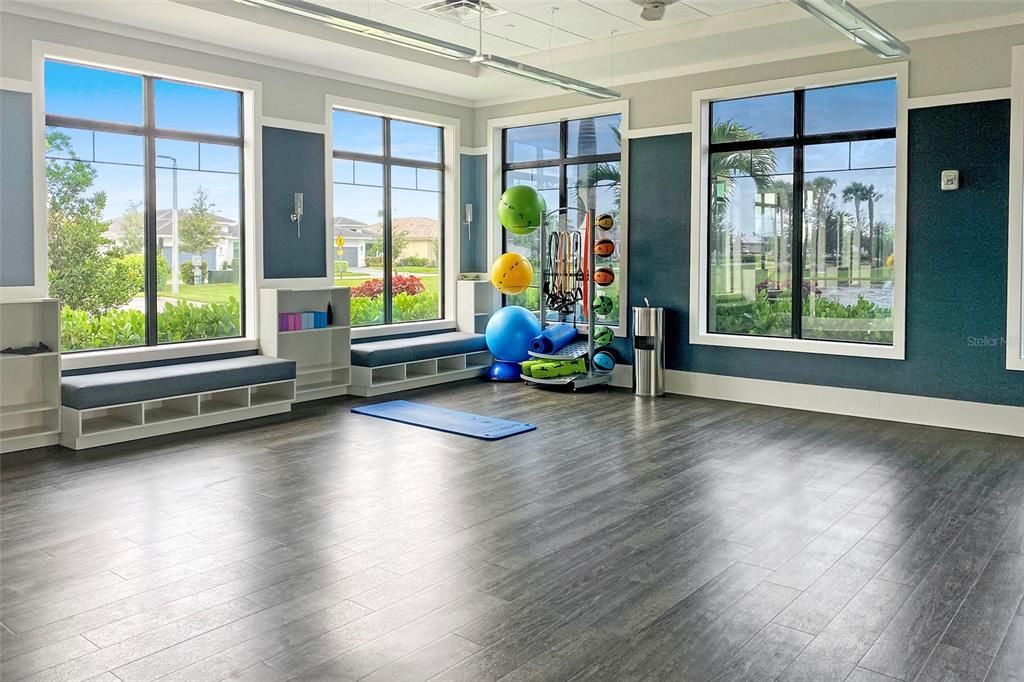 For Sale: $889,000 (3 beds, 3 baths, 2318 Square Feet)