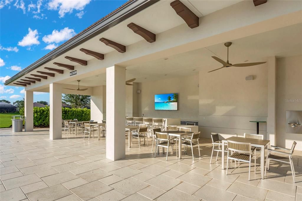 For Sale: $889,000 (3 beds, 3 baths, 2318 Square Feet)