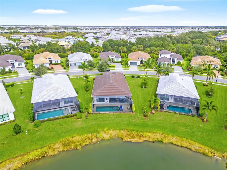 For Sale: $889,000 (3 beds, 3 baths, 2318 Square Feet)