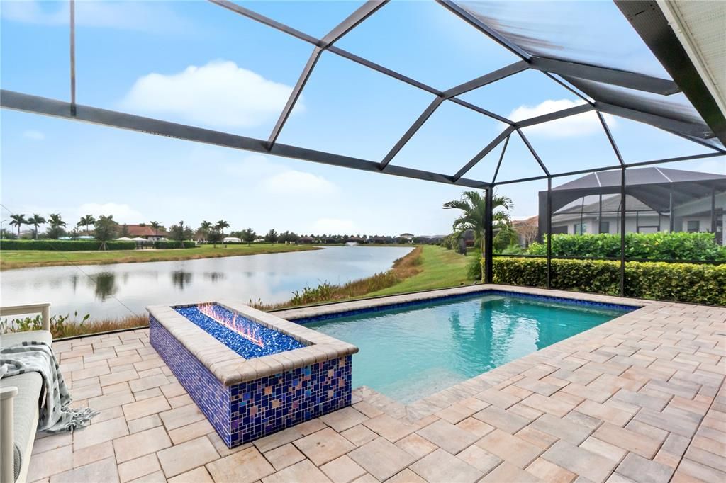 For Sale: $889,000 (3 beds, 3 baths, 2318 Square Feet)