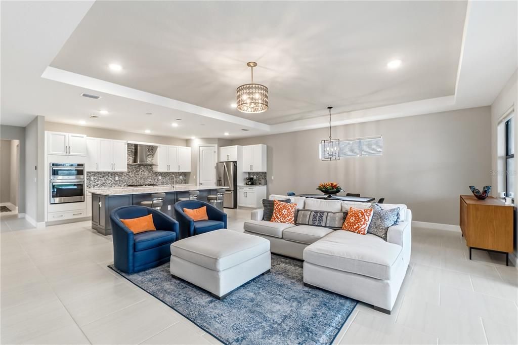 For Sale: $889,000 (3 beds, 3 baths, 2318 Square Feet)