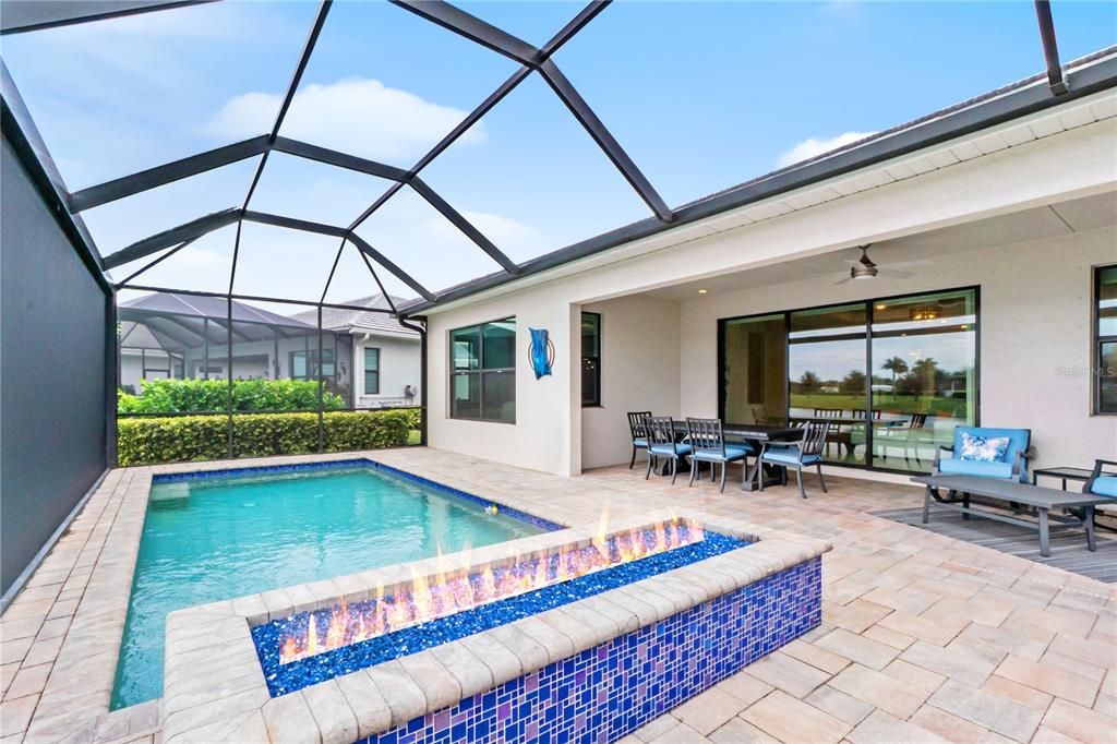 For Sale: $889,000 (3 beds, 3 baths, 2318 Square Feet)