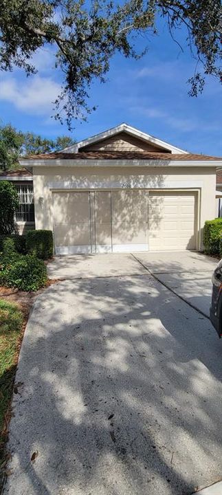 For Sale: $197,000 (2 beds, 2 baths, 1235 Square Feet)
