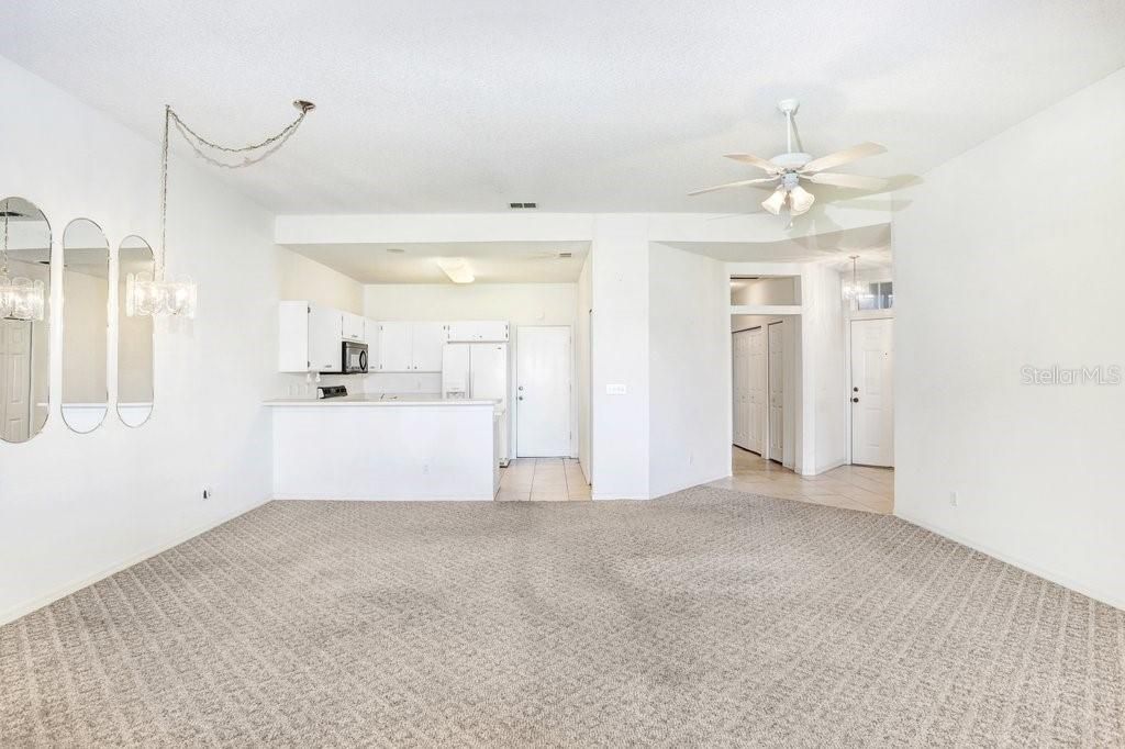 For Sale: $197,000 (2 beds, 2 baths, 1235 Square Feet)