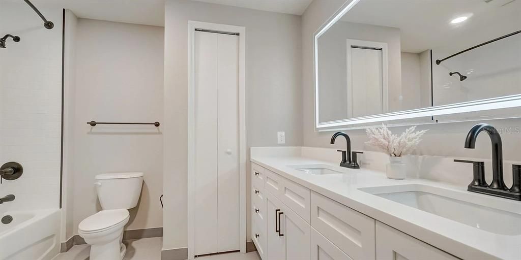 For Rent: $4,800 (3 beds, 3 baths, 2056 Square Feet)