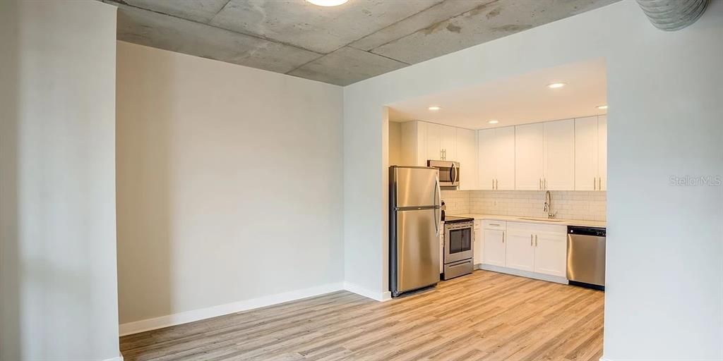 For Rent: $4,800 (3 beds, 3 baths, 2056 Square Feet)