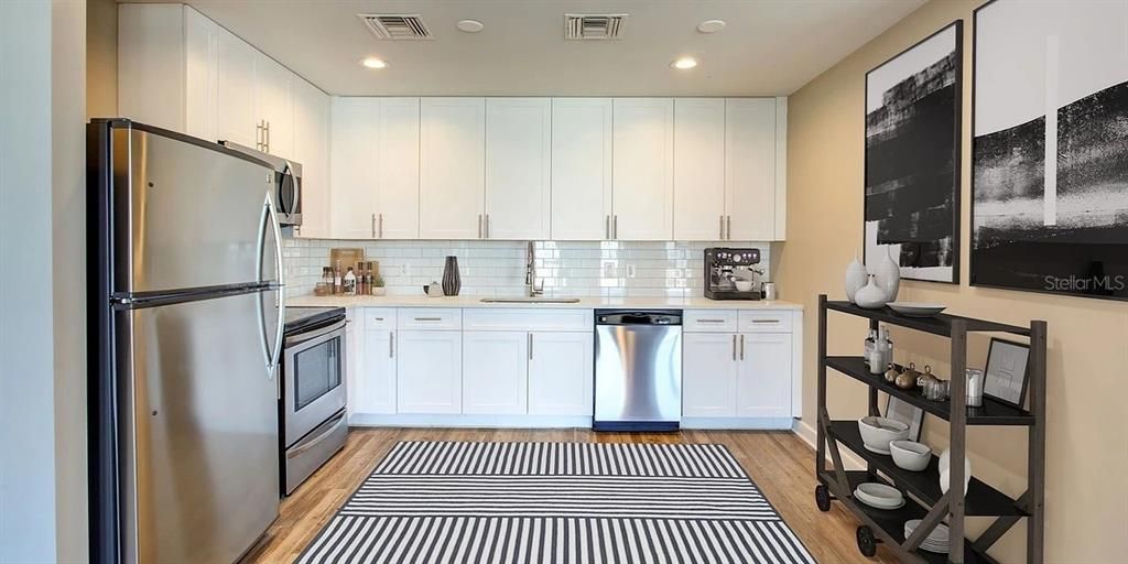 For Rent: $4,800 (3 beds, 3 baths, 2056 Square Feet)