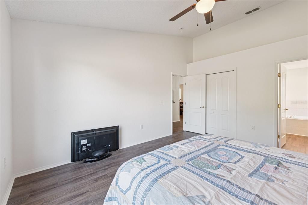 На продажу: $283,000 (3 спален, 2 ванн, 1659 Квадратных фут)